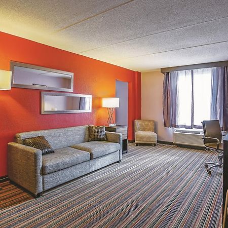 Holiday Inn & Suites Philadelphia-Runnemede/Exit 3-New Jersey Turnpike Eksteriør bilde