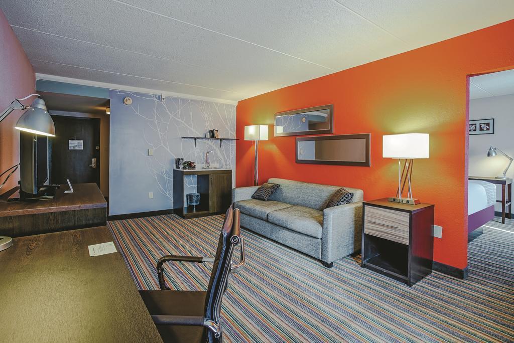 Holiday Inn & Suites Philadelphia-Runnemede/Exit 3-New Jersey Turnpike Eksteriør bilde