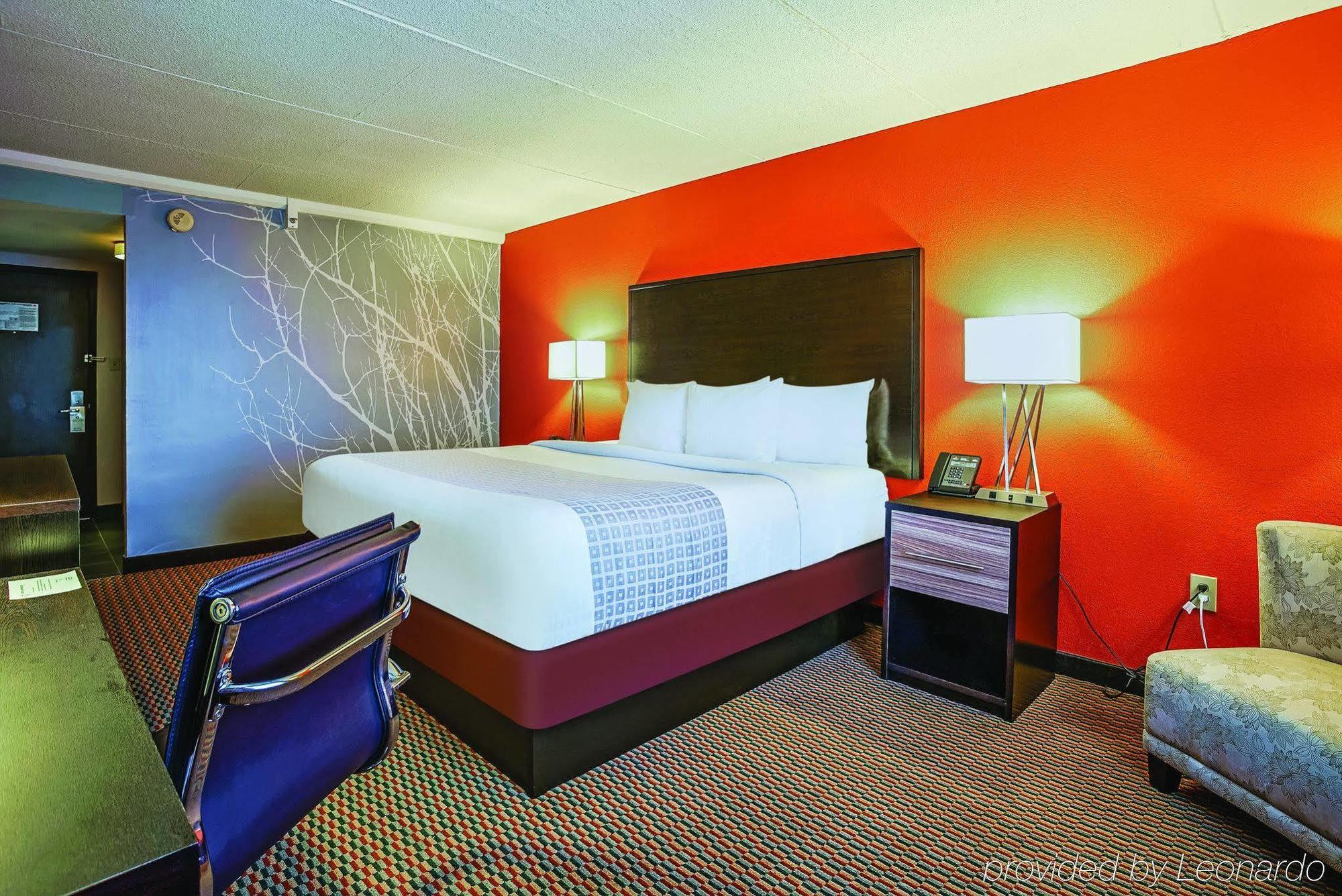 Holiday Inn & Suites Philadelphia-Runnemede/Exit 3-New Jersey Turnpike Eksteriør bilde